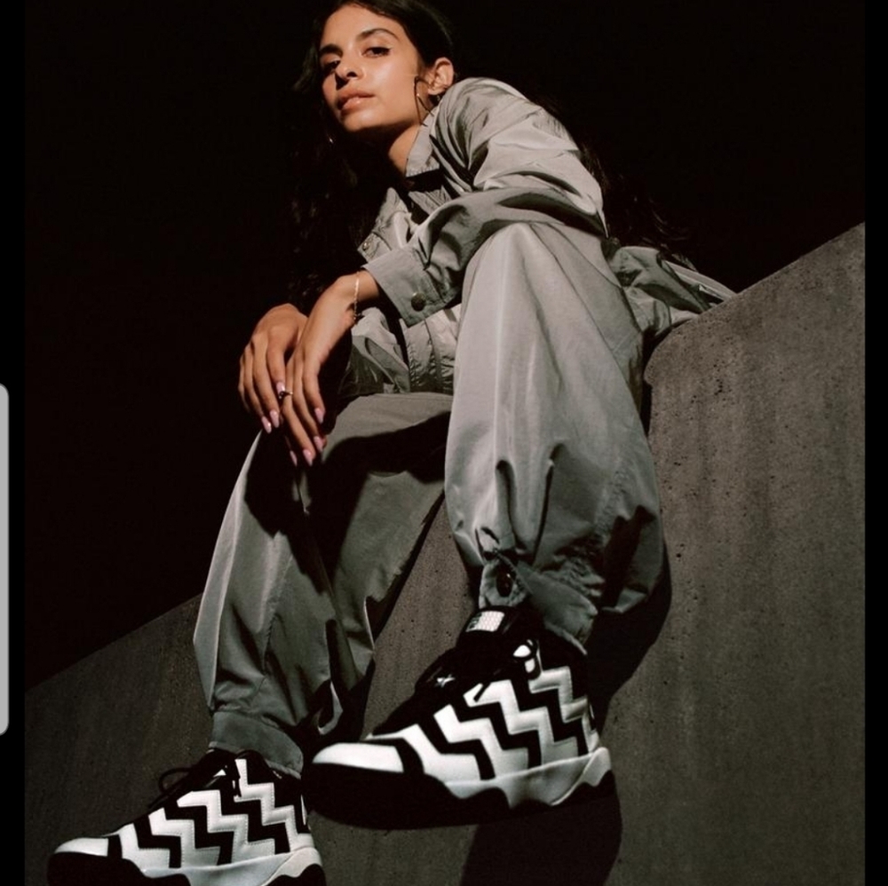 CONVERSE VOLTAGE (VLTG) SNEAKERS